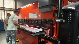 110ton Hybrid Press Brake 8+1 Axes Delem 66T Controller from Romania Customer Inspection
