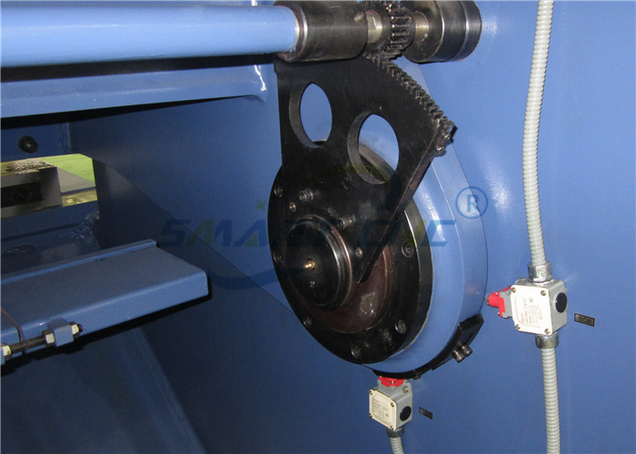 Hydraulic Drive CNC Metal Cutting Machines Totally EU Streamlined Design